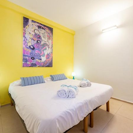 Casalmare Apartments One Step From The Sea Mola di Bari Bagian luar foto