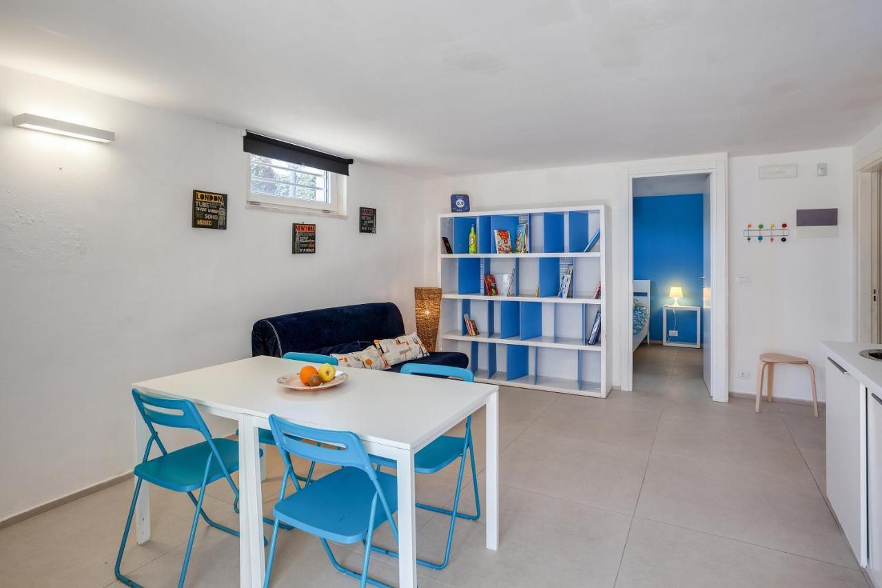 Casalmare Apartments One Step From The Sea Mola di Bari Bagian luar foto