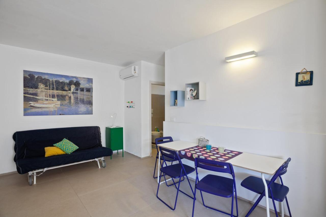 Casalmare Apartments One Step From The Sea Mola di Bari Bagian luar foto