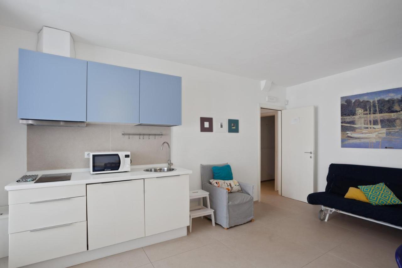Casalmare Apartments One Step From The Sea Mola di Bari Bagian luar foto