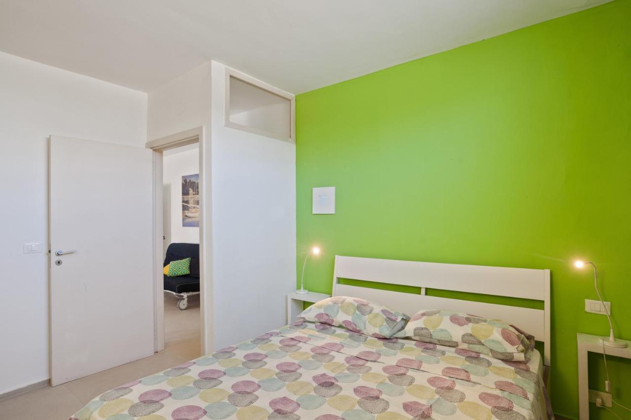 Casalmare Apartments One Step From The Sea Mola di Bari Bagian luar foto