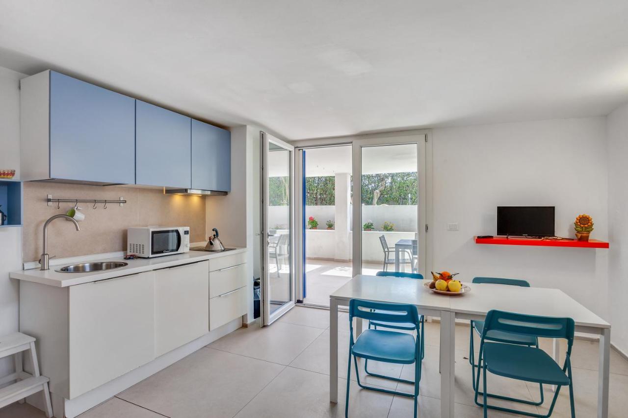 Casalmare Apartments One Step From The Sea Mola di Bari Bagian luar foto
