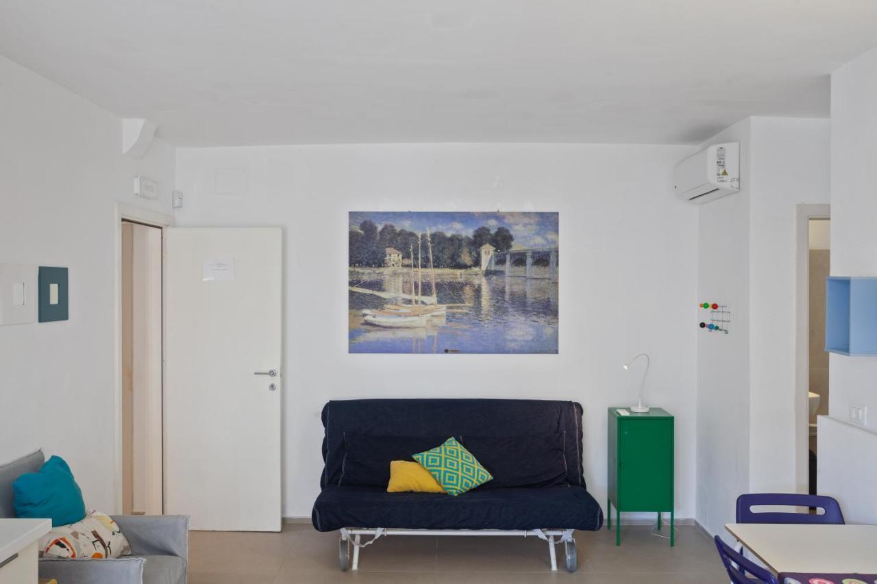 Casalmare Apartments One Step From The Sea Mola di Bari Bagian luar foto