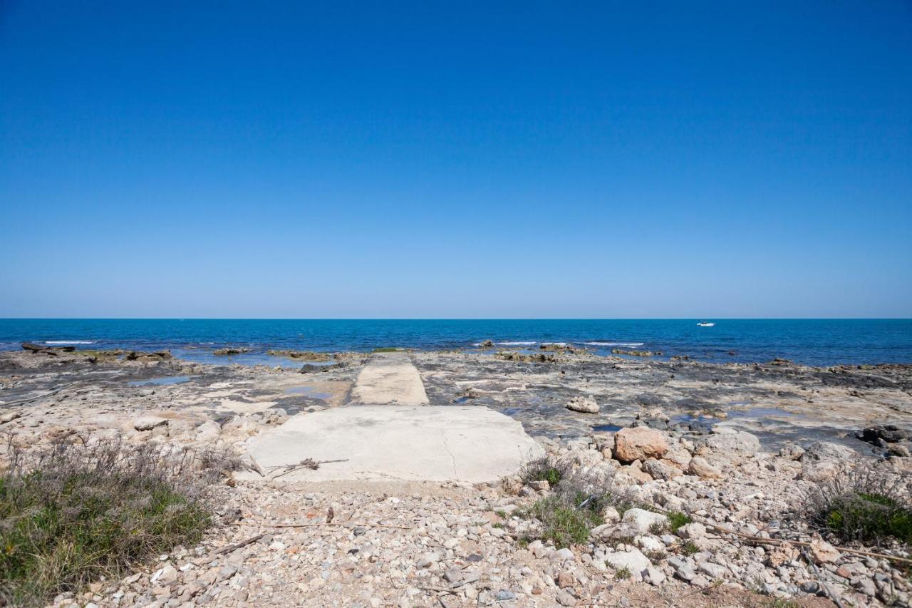 Casalmare Apartments One Step From The Sea Mola di Bari Bagian luar foto