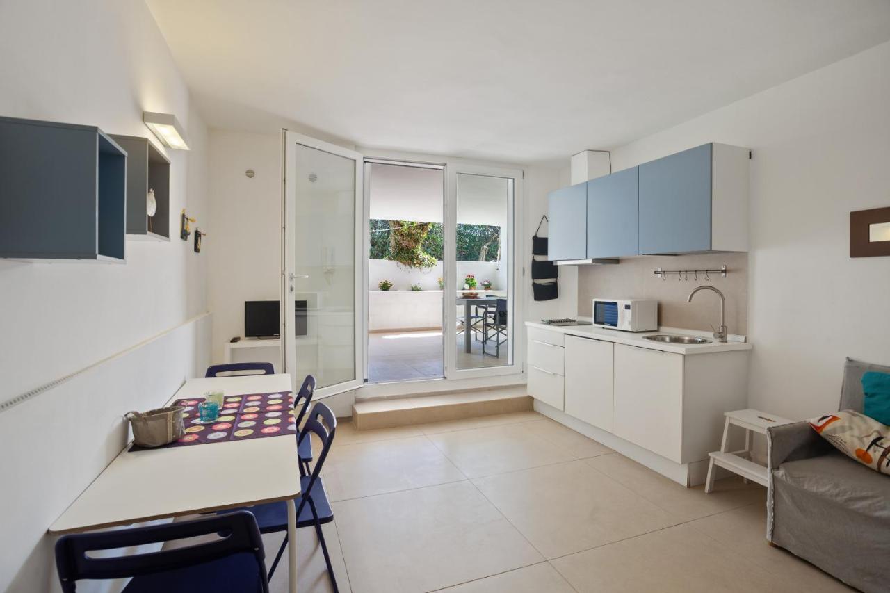 Casalmare Apartments One Step From The Sea Mola di Bari Bagian luar foto