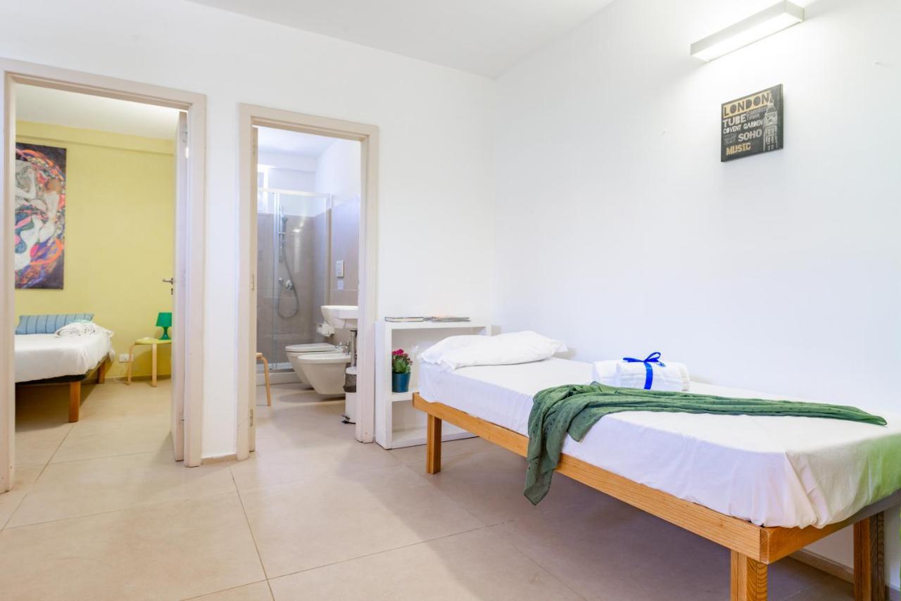 Casalmare Apartments One Step From The Sea Mola di Bari Bagian luar foto